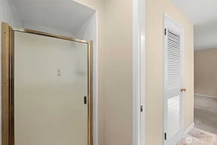 Shower in on-suite bath (toilet in front of shower)