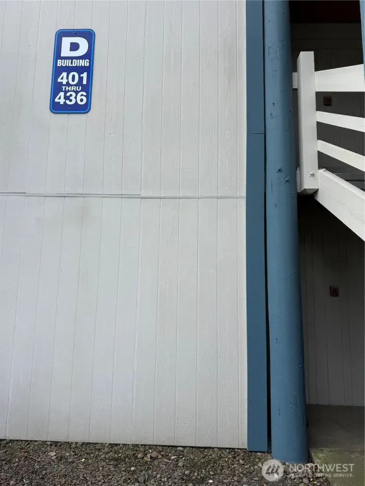 D Bldg/East end/ground Floor unit