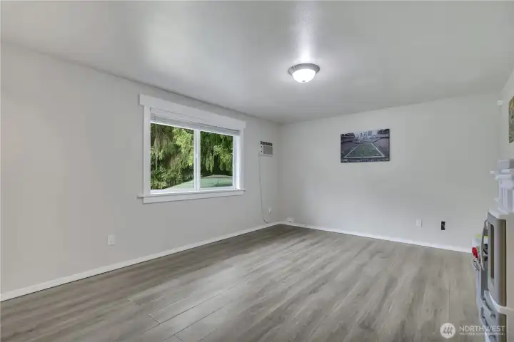 Flex room.