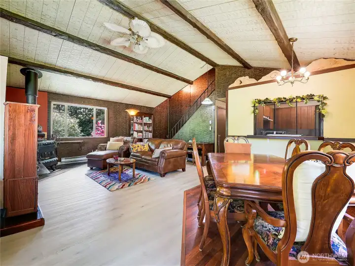 Enter in to Dining area on right and Living room Enter in to Dining area on right and Living room
