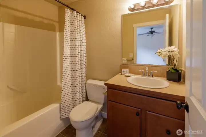 En suite full bath.
