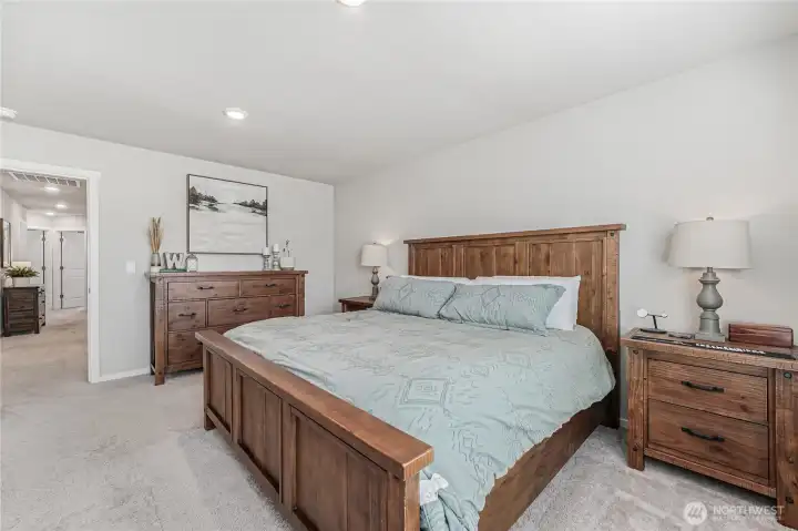 Light and bright with extra recessed LEB lighting .