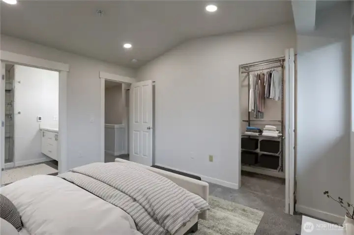 Primary Ensuite w/ Walk In Closet & Luxury Bathroom