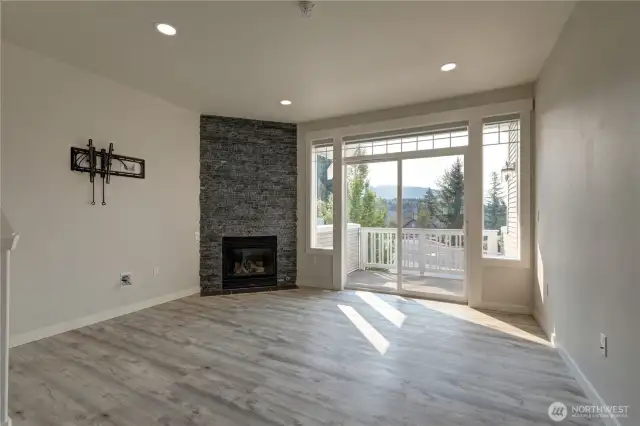 Updated living space w/ gas fireplace