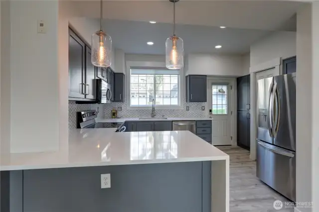Fully updated kitchen w/ high-end finishes.