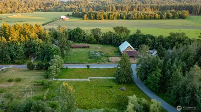 2nd arena.  The entire property is surrounded by New Zealand fencing which can be hot or cold or off.