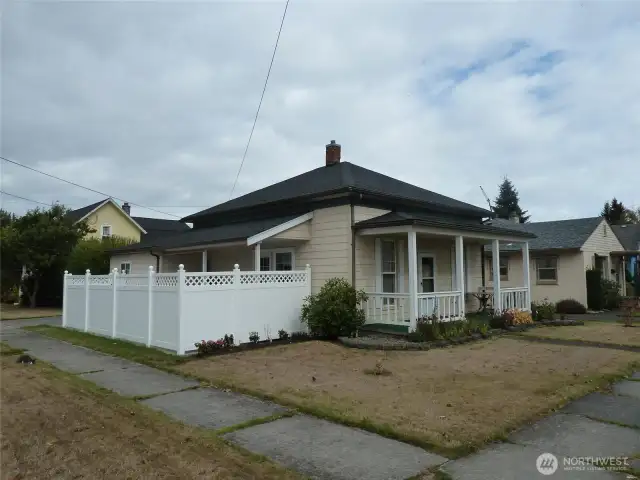 This is a picture of the house before the current seller enclosed the front door.