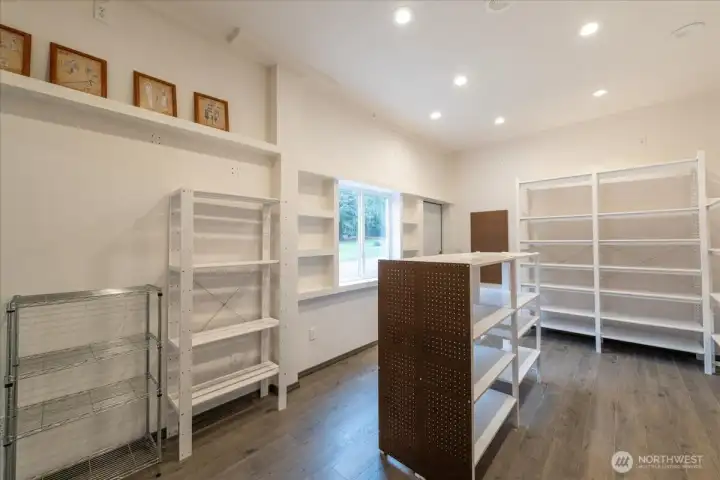 Shop: Retail/office space with separate entrance.