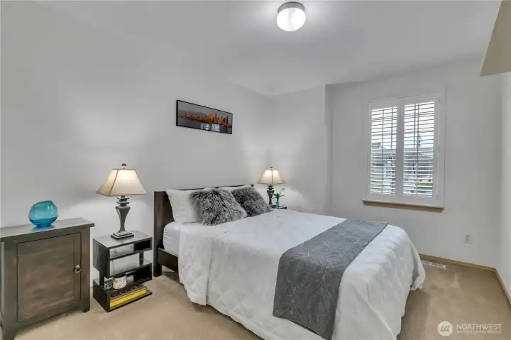 Guest Bedroom ( 2nd Bedroom)