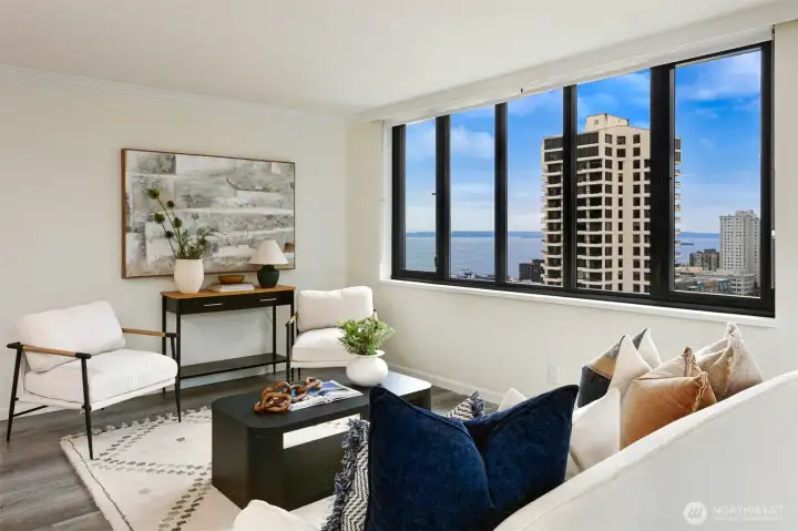 How about an 18th floor water view in a completely renovated unit? Welcome to unit 1804 at Royal Crest!