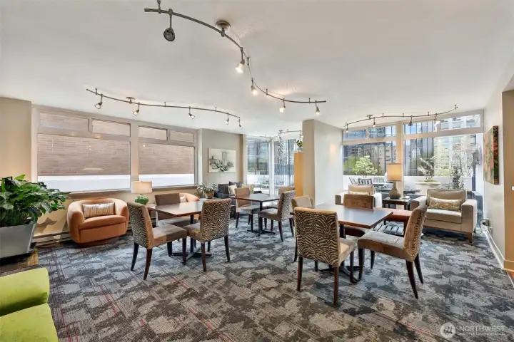 This lounge area is great for game night!