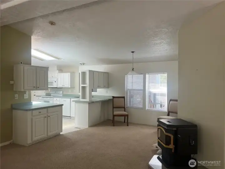 Dining area and breakfast bar