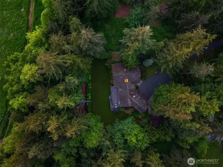Designed to enjoy every season of the Pacific Northwest.