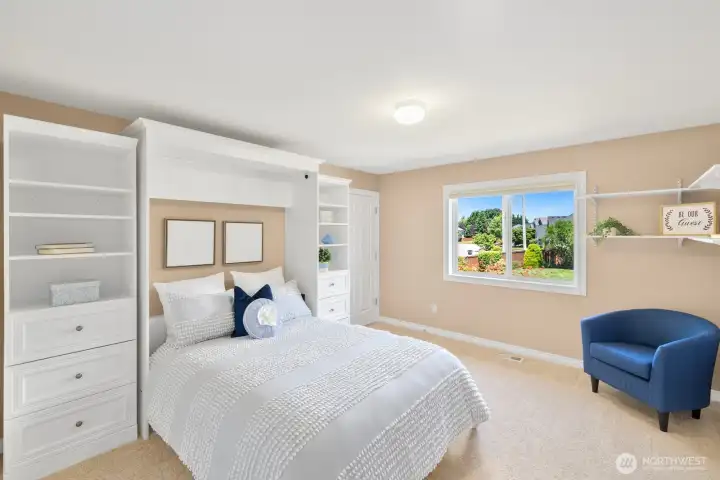 Bedroom #3 with murphy bed! Bedroom #3 with murphy bed!