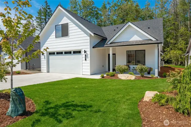 Photos shown are of a similar floor plan previously built in a different neighborhood (The Ridge in Blaine). Finishes and features may vary. Some items pictured reflect buyer-selected upgrades which are not included in the base price and may be added at an additional cost.