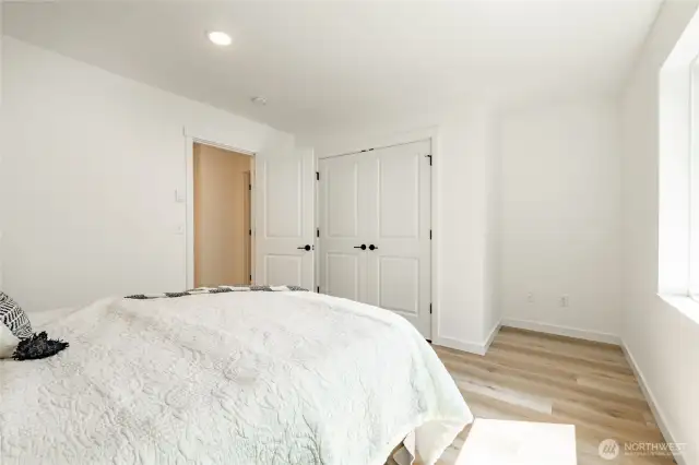 Photos shown are of a similar floor plan previously built in a different neighborhood (The Ridge in Blaine). Finishes and features may vary. Some items pictured reflect buyer-selected upgrades which are not included in the base price and may be added at an additional cost.