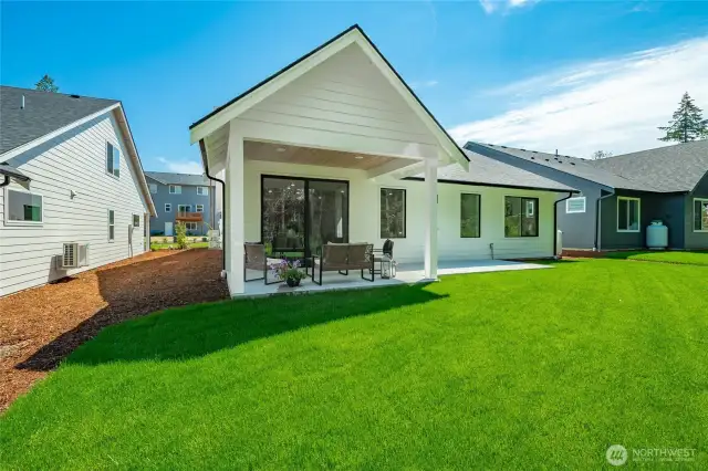 Photos shown are of a similar floor plan previously built in a different neighborhood (The Ridge in Blaine). Finishes and features may vary. Some items pictured reflect buyer-selected upgrades which are not included in the base price and may be added at an additional cost.