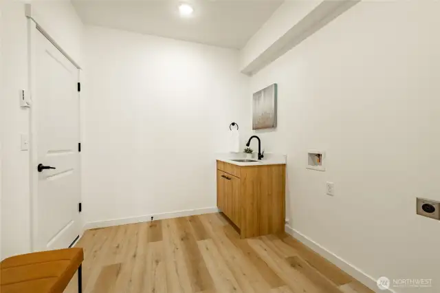Photos shown are of a similar floor plan previously built in a different neighborhood (The Ridge in Blaine). Finishes and features may vary. Some items pictured reflect buyer-selected upgrades which are not included in the base price and may be added at an additional cost.