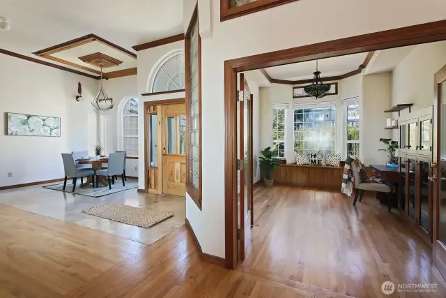 Large entrance with dining/sitting area and office space