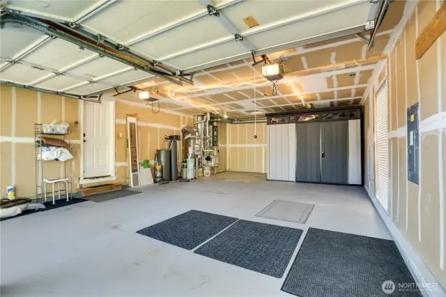 2 car attached garage - 600 square feet.