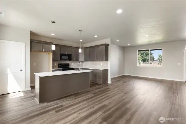 Photo of home previously built. Photos my include upgrades not included.