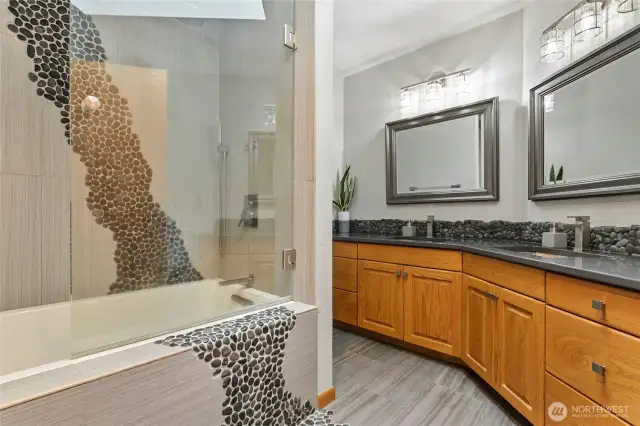 Upstairs full bathroom in hallway