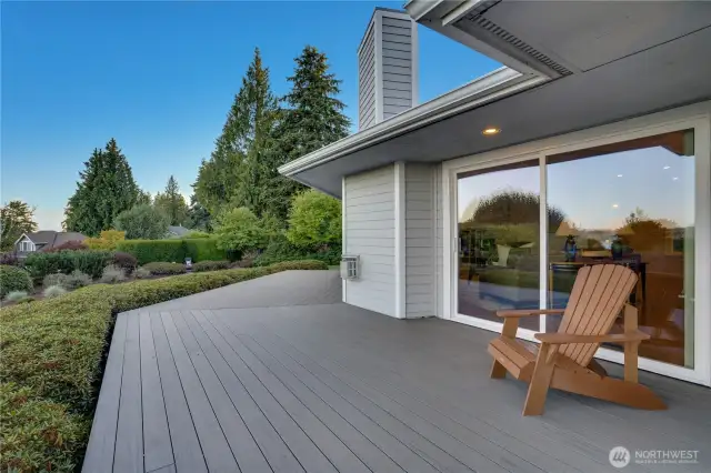 Unwind on the thoughtfully designed deck, crafted to soak in the spectacular views of Mt. Rainier, Puget Sound, and lush territorial landscapes.