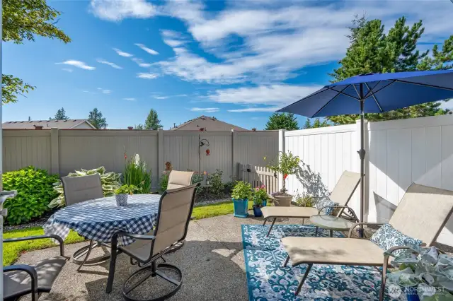 Step onto the sunny back patio for morning coffee, weekend barbecues, or a bit of fresh air.