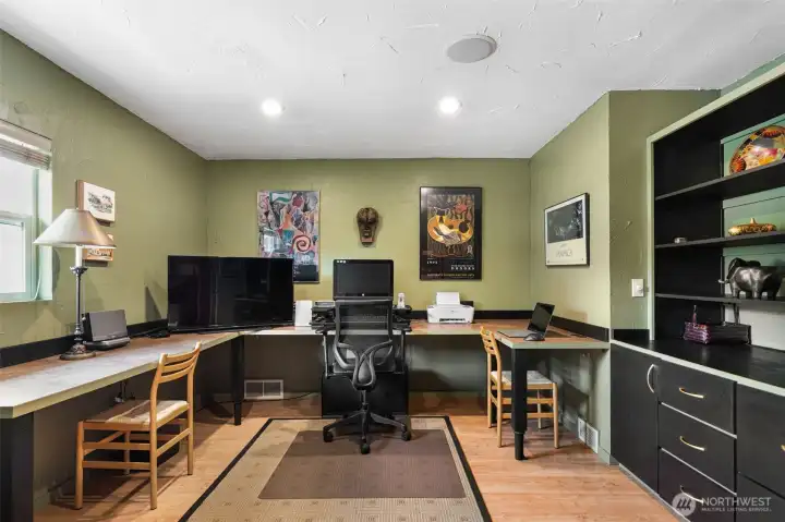 Office-Potential 4th bedroom