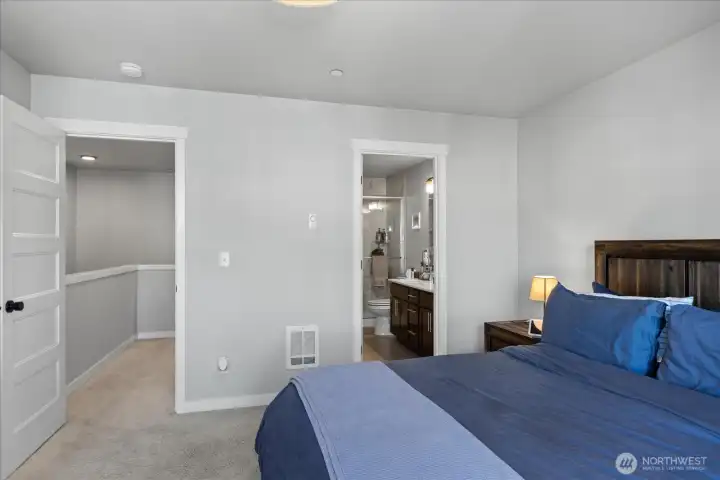 Primary en-suite to the right.