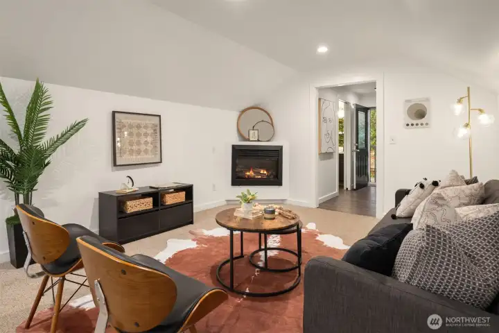 Additional view highlighting the flexible layout