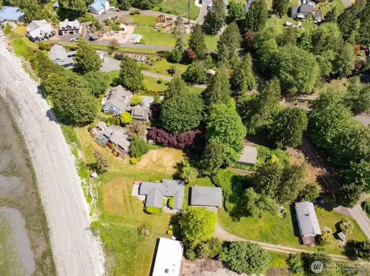 An overhead look at your new AirBnb, Weekend getaway or full time sanctuary! An overhead look at your new AirBnb, Weekend getaway or full time sanctuary!