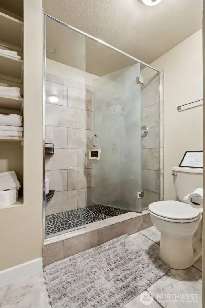 MIL Shower