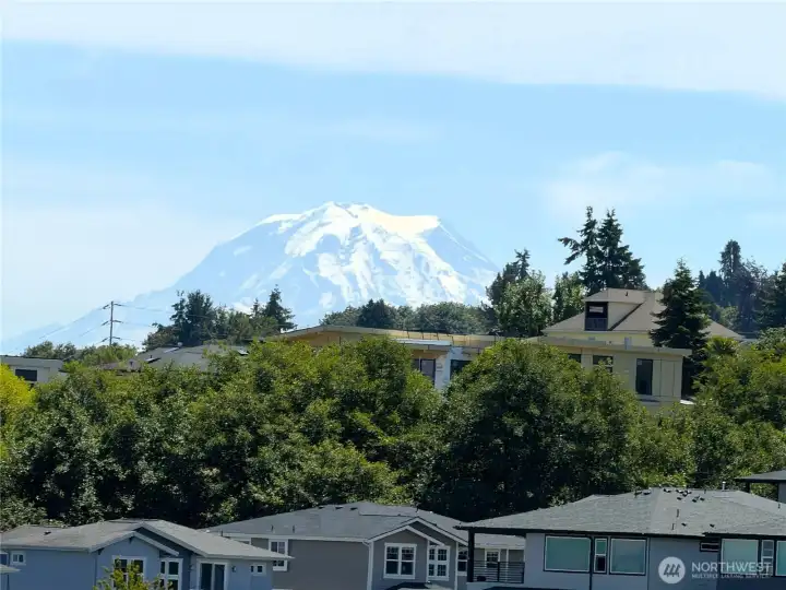 Mt. Rainier views to the east! Beautiful at sunset. Mt. Rainier views to the east! Beautiful at sunset.
