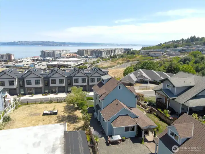 Home surrounded by amazing properties, including Pt. Ruston! Home surrounded by amazing properties, including Pt. Ruston!