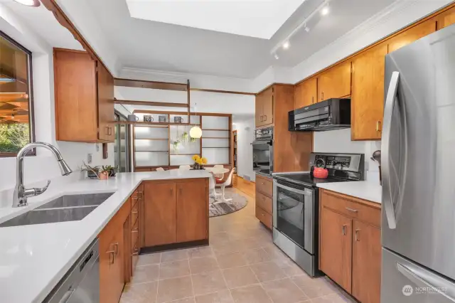 Stainless steel appliances and lots of natural light!