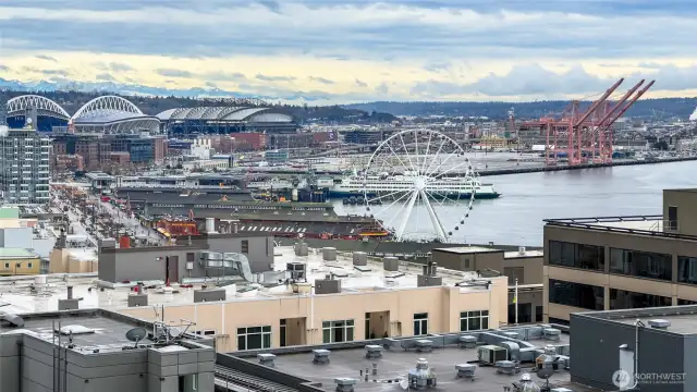 A front-row seat to Seattle's ever-changing skyline.