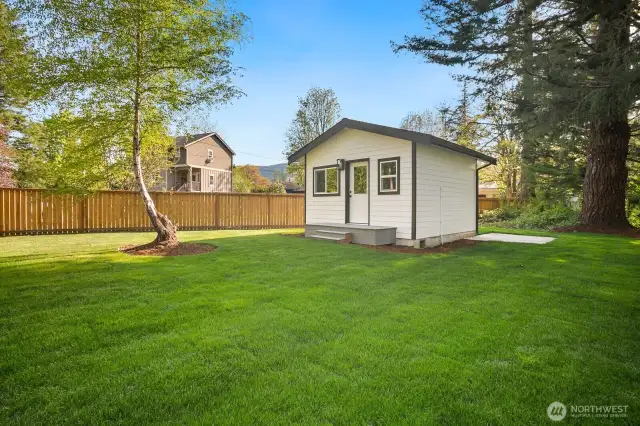 225 sq ft unfinished outbuilding