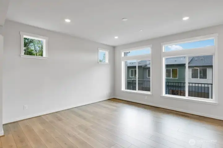 13216 NE 127th Unit E ~ Ready Now