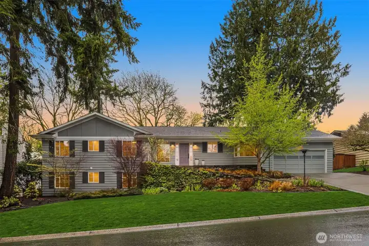 Welcome to this stately Parkwood home, part of an enviable group of less than 20 Parkwood properties that back to a greenbelt offering complete privacy and sunrise/forest/foothill views!
