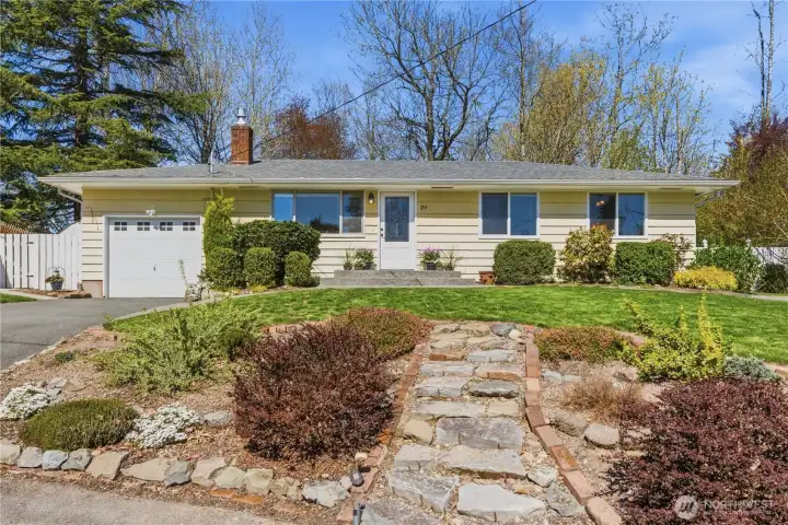 Located on a quiet cul-de-sac in an established neighborhood this home offers beautiful curb appeal with plenty of off street parking plus a garage.