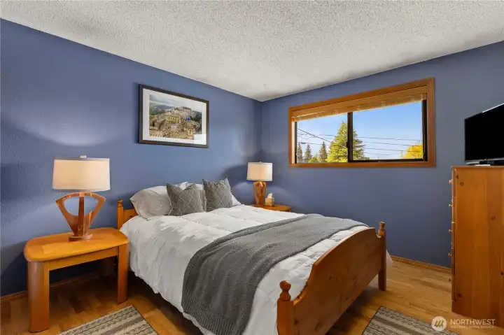 Upper-level bedroom 1