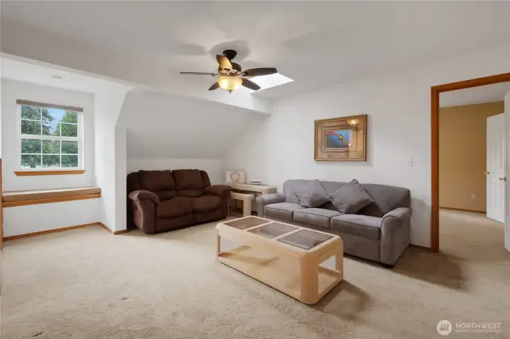 Loft flex room on 2nd floor