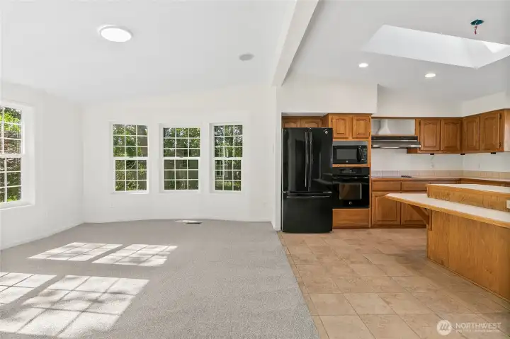 Kitchen / living room combo