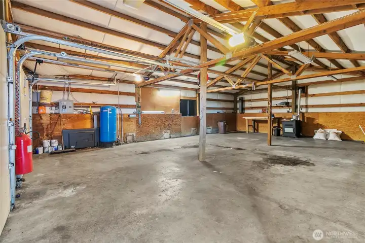 Garage / Shop