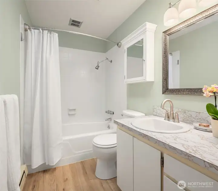 Main level full bath.