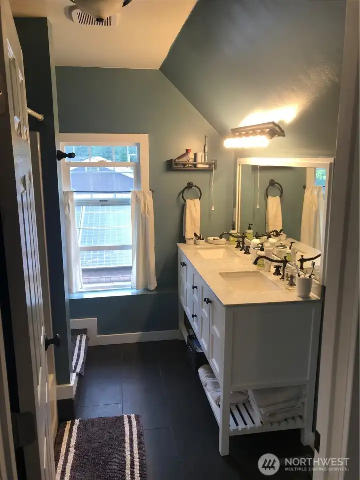 Unit A -Bathroom