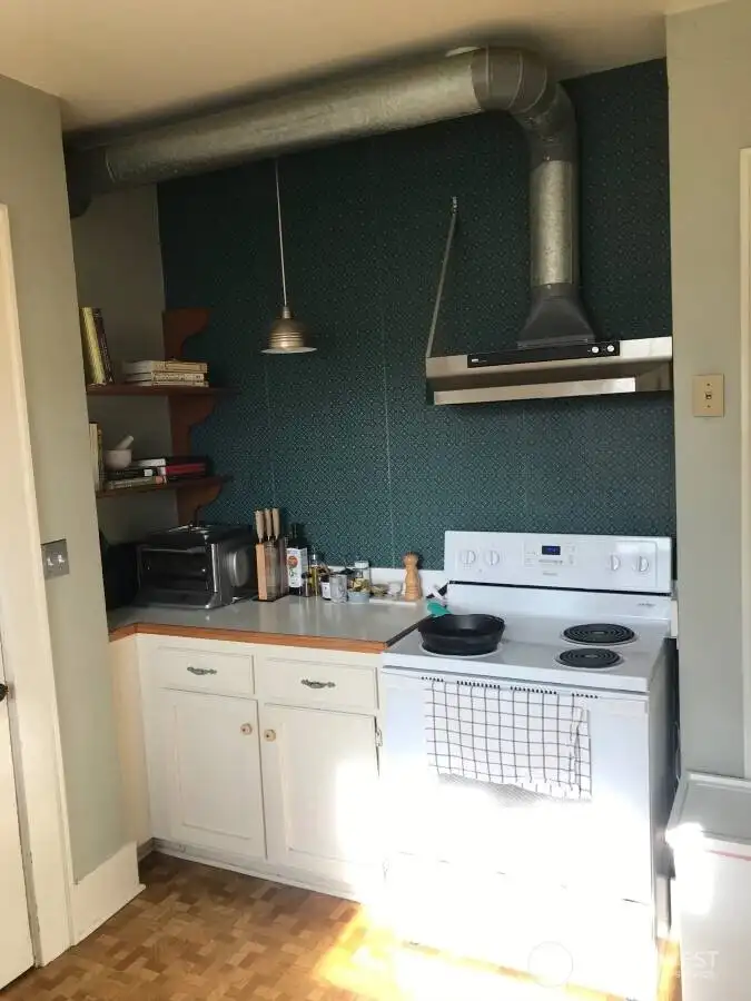 Unit B - Kitchen