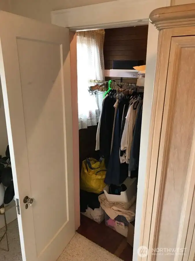 Unit B - Closet