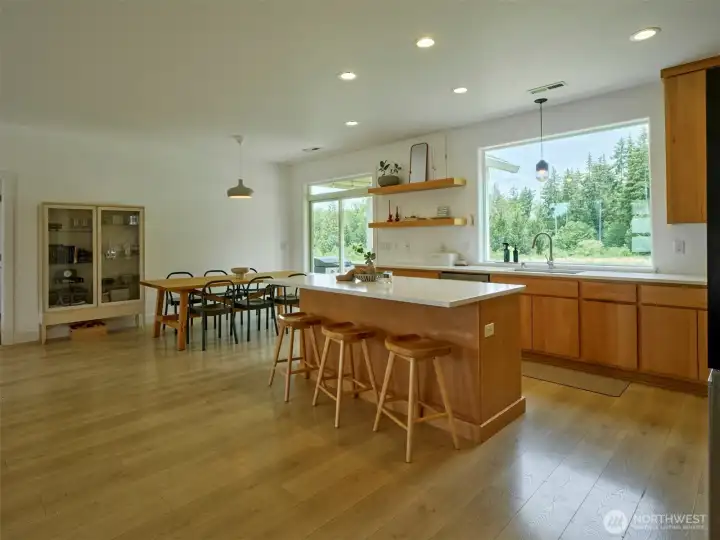 Kitchen/Dining Area